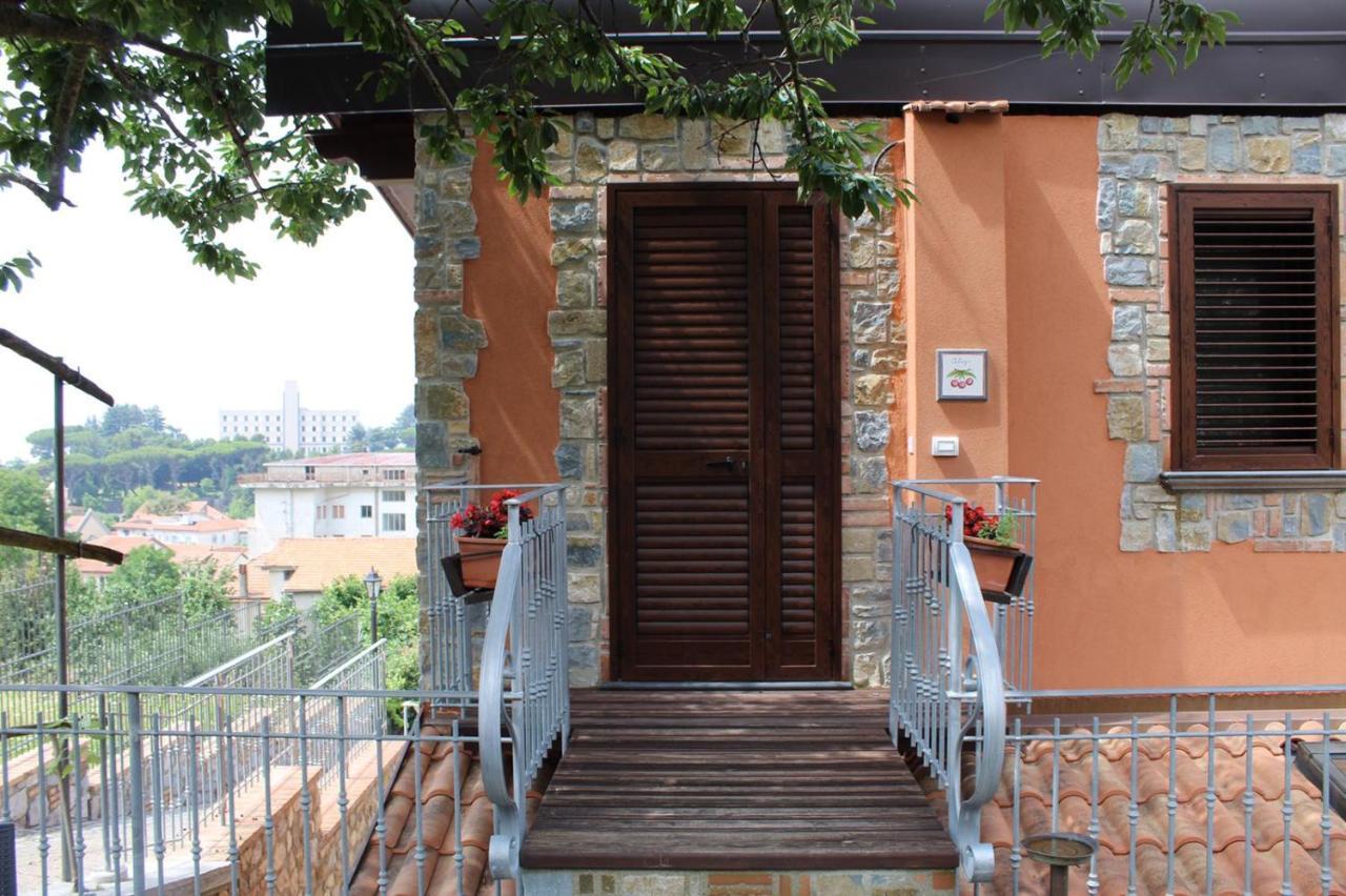אג'רולה The Chalet, Guest House מראה חיצוני תמונה