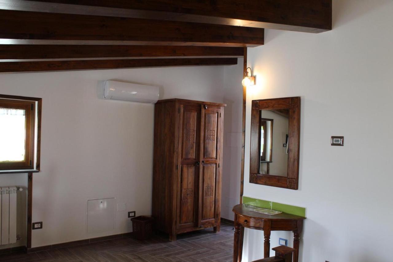 אג'רולה The Chalet, Guest House מראה חיצוני תמונה
