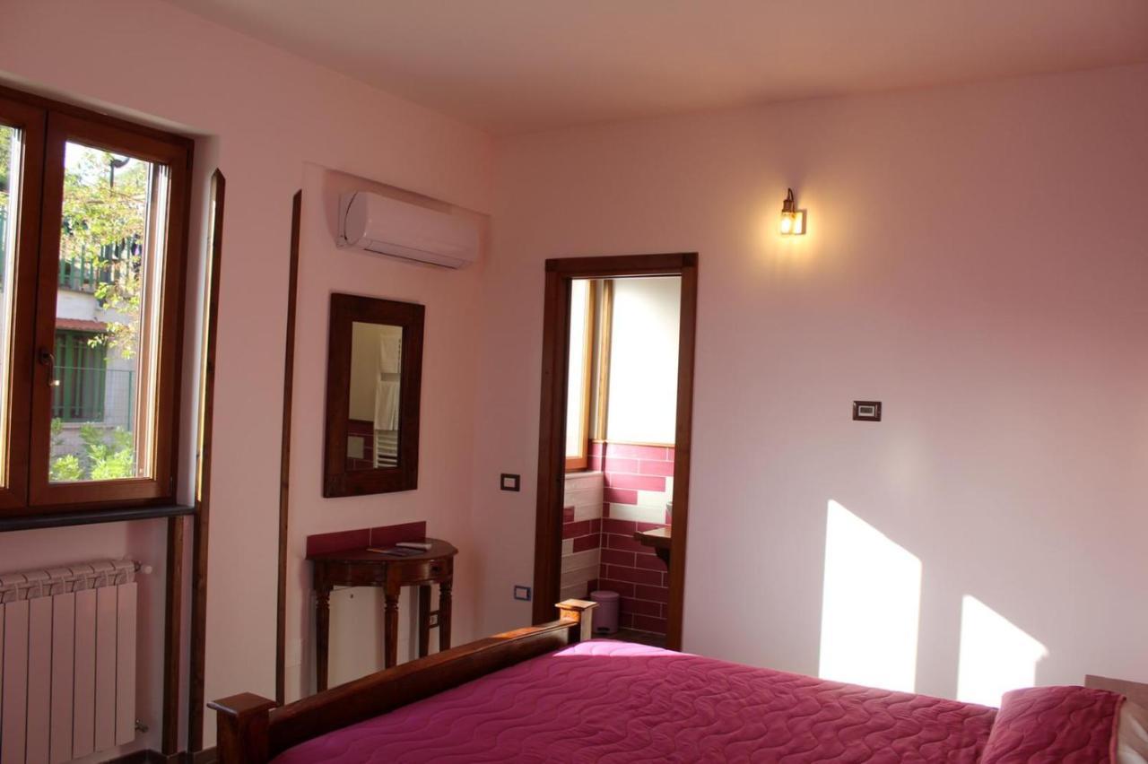 אג'רולה The Chalet, Guest House מראה חיצוני תמונה