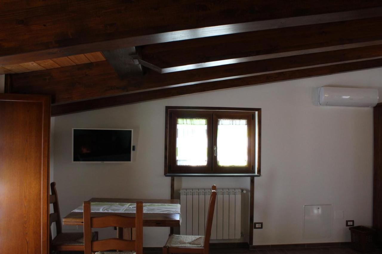 אג'רולה The Chalet, Guest House מראה חיצוני תמונה