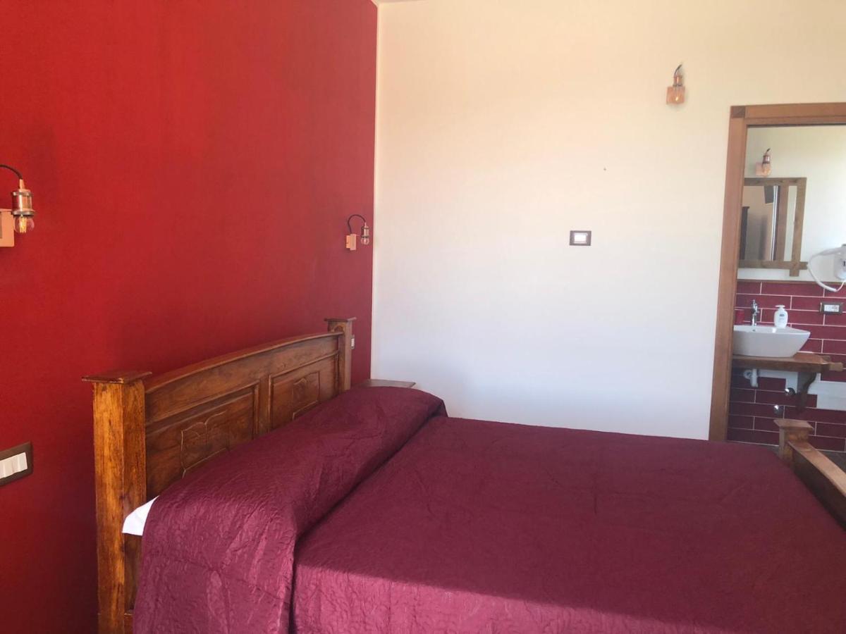 אג'רולה The Chalet, Guest House מראה חיצוני תמונה