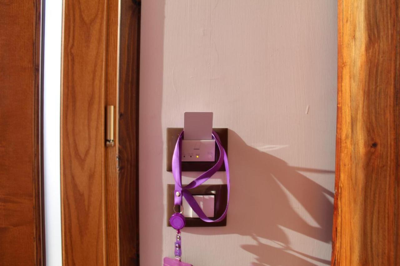 אג'רולה The Chalet, Guest House מראה חיצוני תמונה